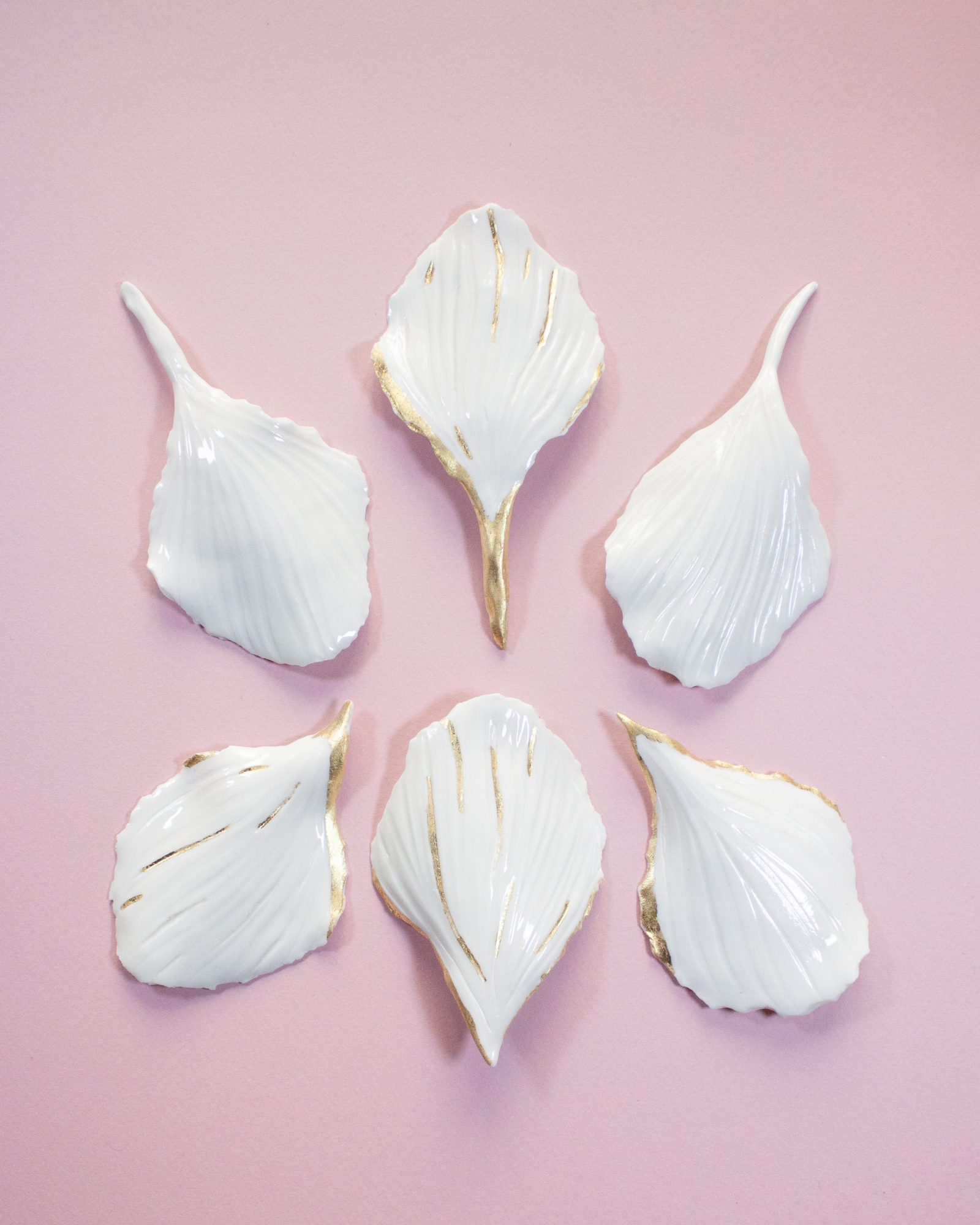 Edition Luz . 6 fleurs de porcelaine